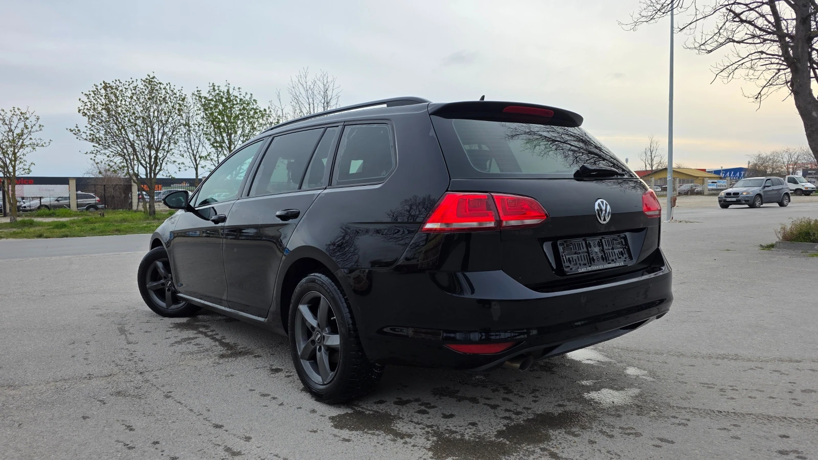 VW Golf КАТО ЧИСТО НОВ, снимка 4 - Автомобили и джипове - 55785161