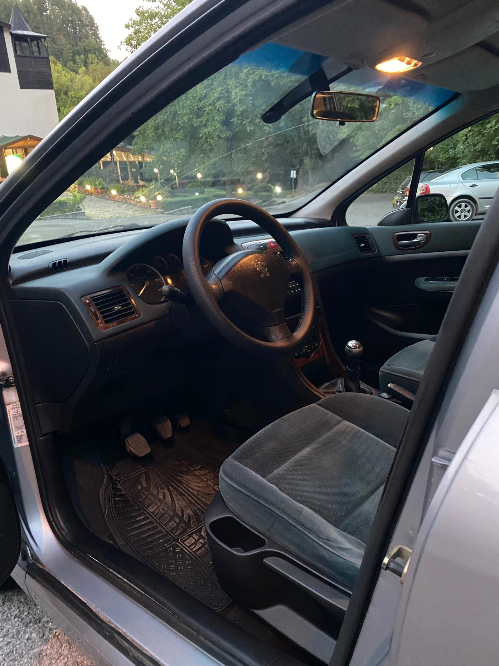 Peugeot 307, снимка 5 - Автомобили и джипове - 55891119