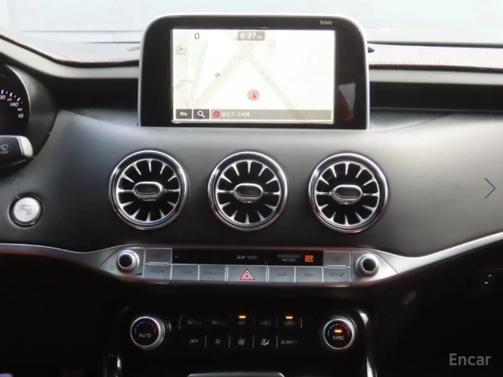 Kia Stinger 3.3 GT 2018, снимка 14 - Автомобили и джипове - 56073599
