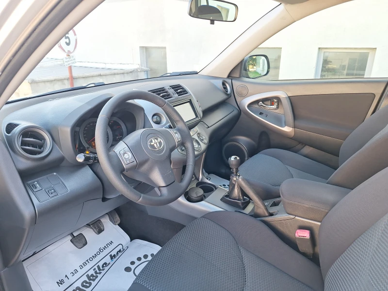 Toyota Rav4 2.2d4d 136kc, снимка 12 - Автомобили и джипове - 49563125