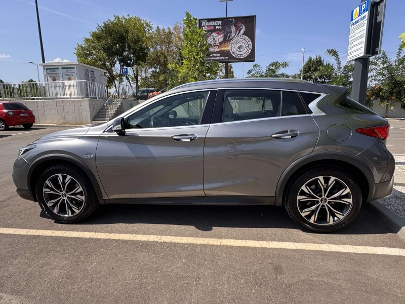 Infiniti QX30 2.2D-4X4 AWD Sunroof, снимка 4 - Автомобили и джипове - 52597810