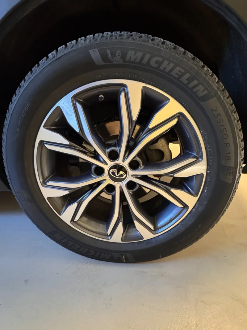 Infiniti QX30 2.2D-4X4 AWD Sunroof, снимка 15 - Автомобили и джипове - 52597810