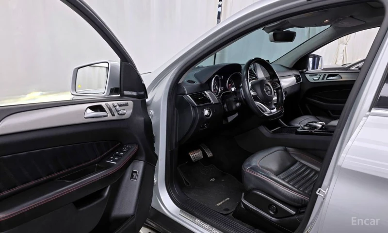 Mercedes-Benz GLE 350, снимка 10 - Автомобили и джипове - 52803545