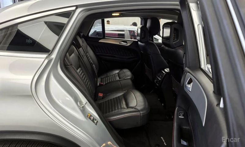 Mercedes-Benz GLE 350, снимка 12 - Автомобили и джипове - 52803545