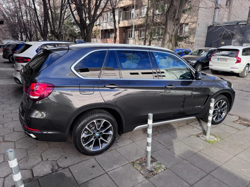 BMW X5 xDrive 2018 | Panorama | Harman/Kardon | HUD | Key, снимка 4 - Автомобили и джипове - 53053469