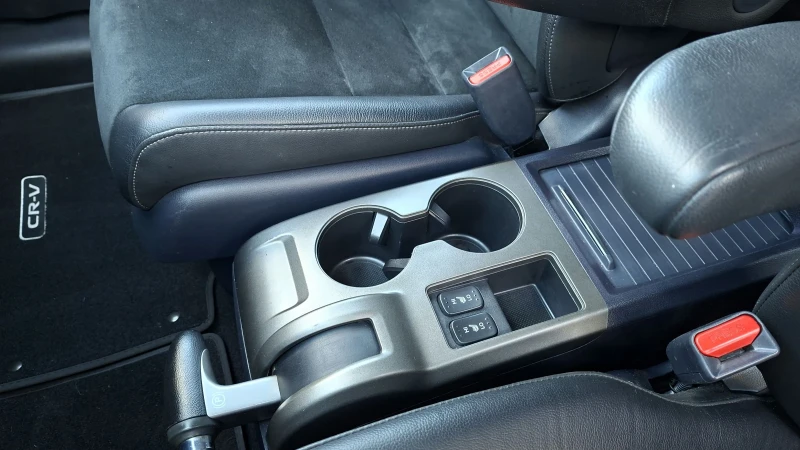 Honda Cr-v 2.0 НАВИ-КОЖА-ПОДГРЕВ, снимка 12 - Автомобили и джипове - 53414060