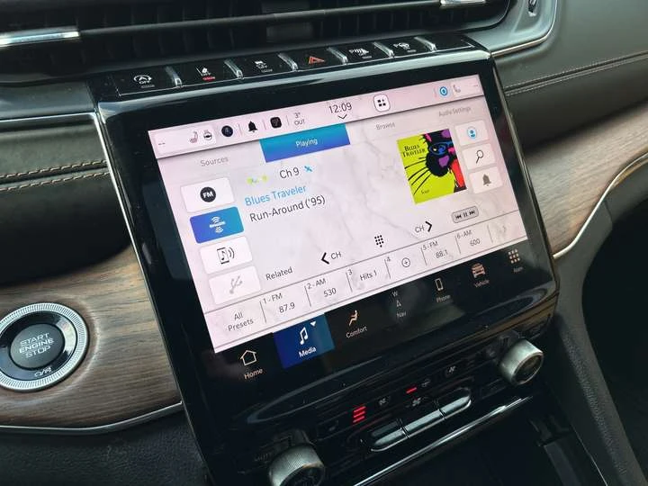 Jeep Grand cherokee Summit, снимка 16 - Автомобили и джипове - 53511359