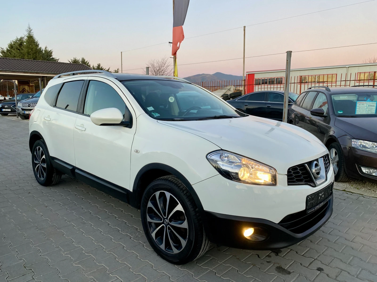 Nissan Qashqai 7 места* Нов внос* Нави* Панорама* Клима*  - изображение 3