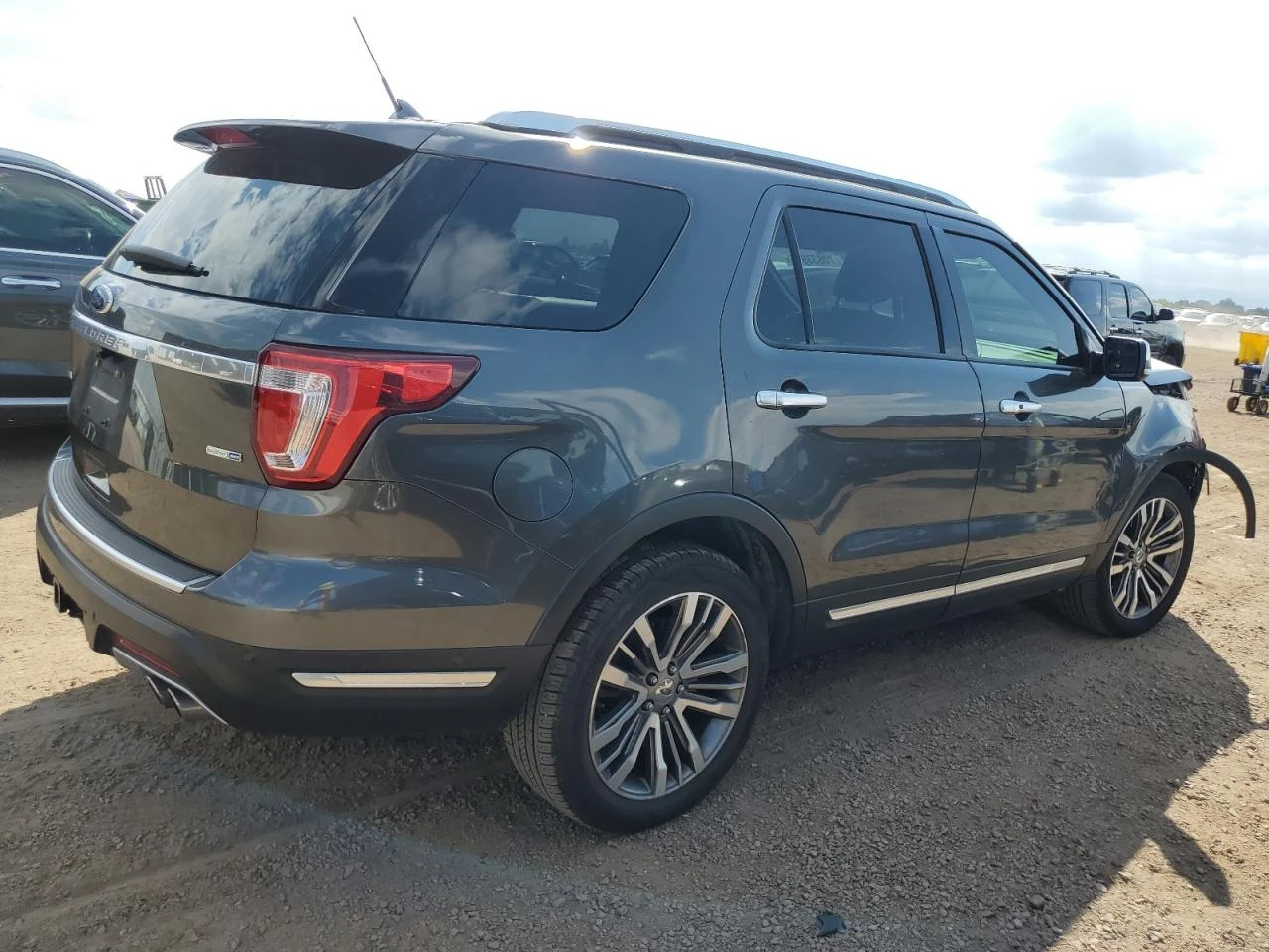 Ford Explorer 2018 FORD EXPLORER PLATINUM - изображение 4
