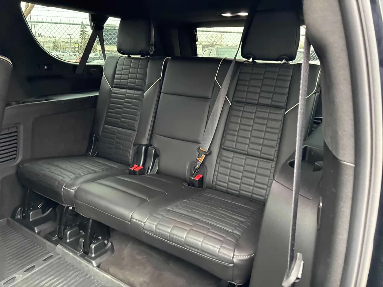 Cadillac Escalade * AWD V Series * 2 КЛЮЧА* PANO* KEYLESS* ПОДГРЕВ* , снимка 5 - Автомобили и джипове - 53986882