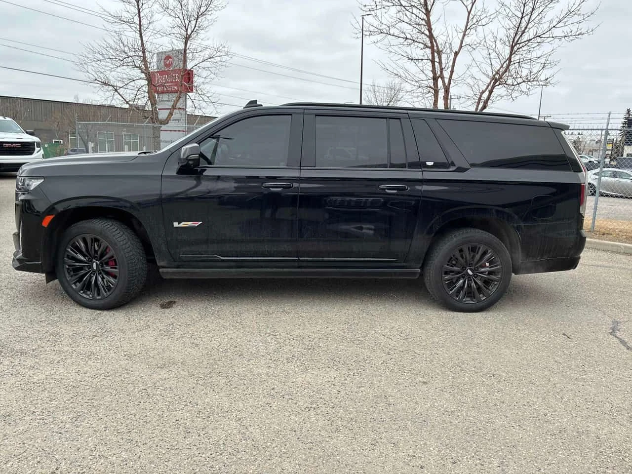 Cadillac Escalade * AWD V Series * 2 КЛЮЧА* PANO* KEYLESS* ПОДГРЕВ* , снимка 12 - Автомобили и джипове - 53986882