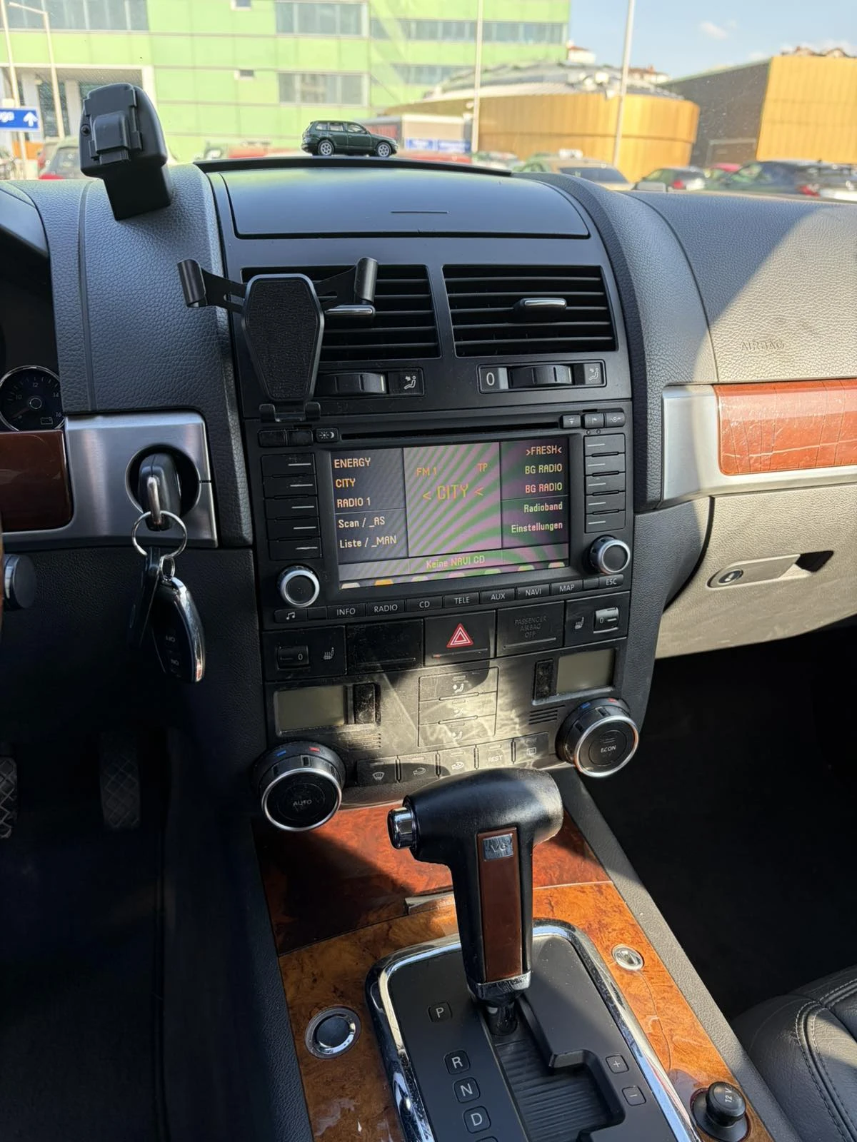 VW Touareg 3, 2 LPG, снимка 8 - Автомобили и джипове - 54413852