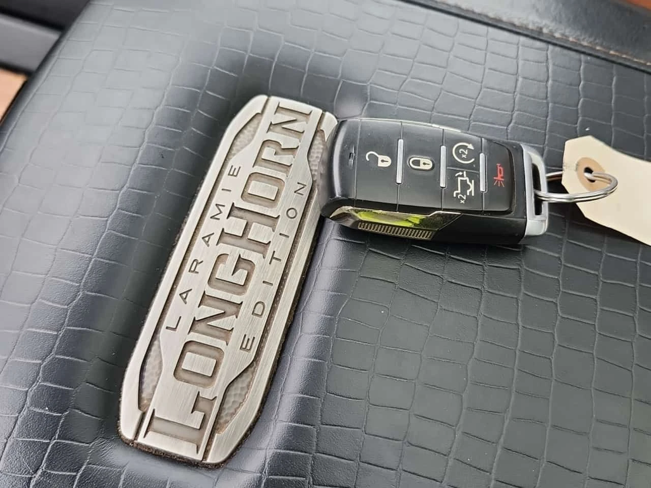Dodge RAM 1500 LARAMIE LONGHORN/5.7/ФИНАНСИРАНЕ, снимка 8 - Автомобили и джипове - 54594575