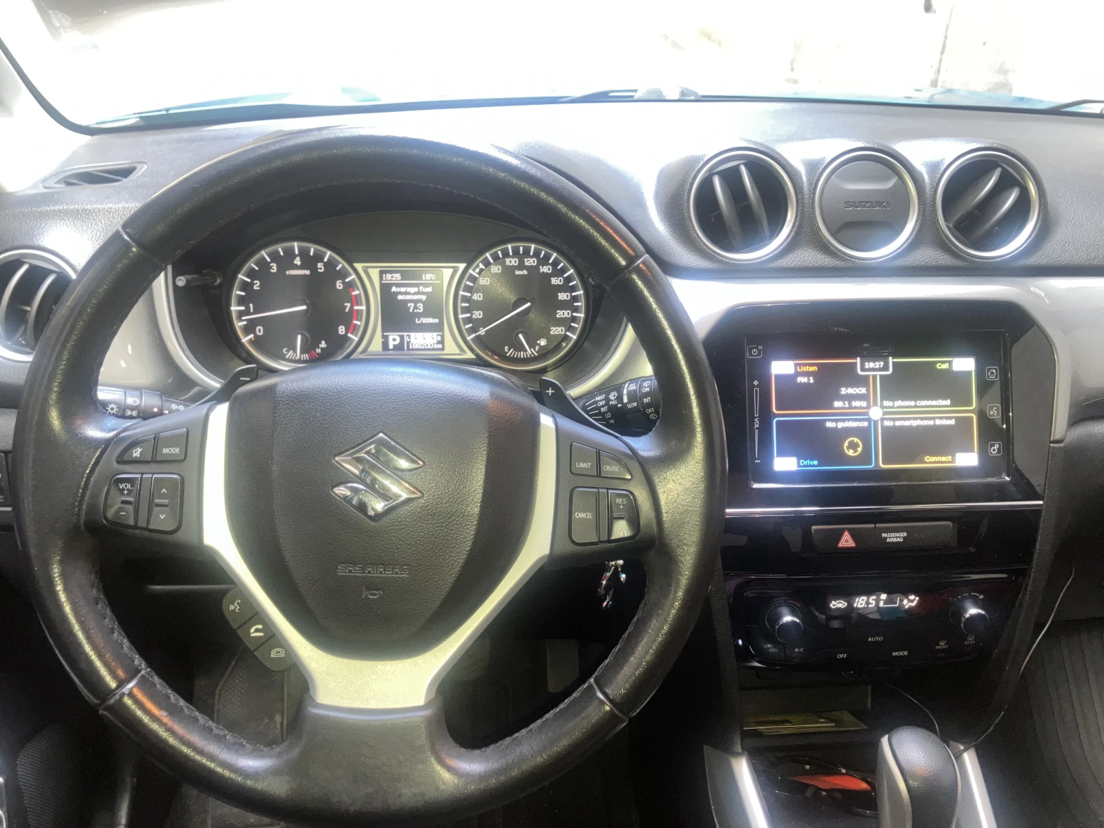 Suzuki Vitara 1.6 GL Automatic, снимка 9 - Автомобили и джипове - 54704428