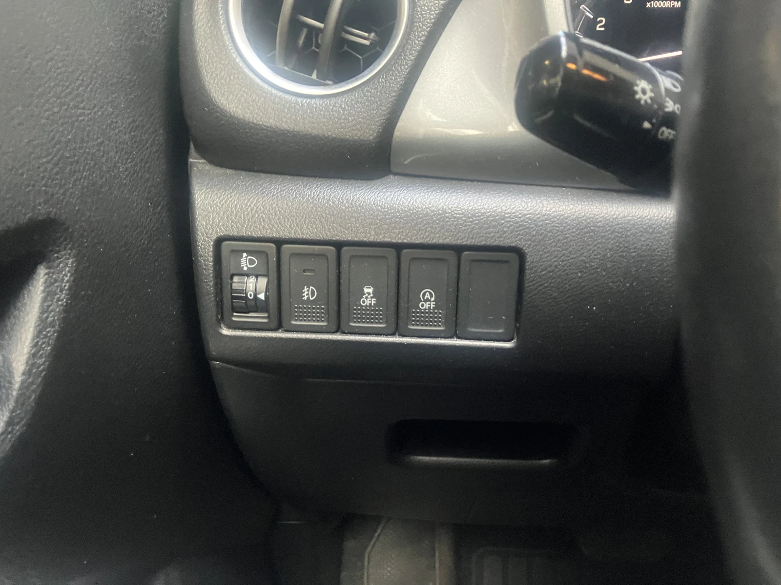 Suzuki Vitara 1.6 GL Automatic, снимка 11 - Автомобили и джипове - 54704428