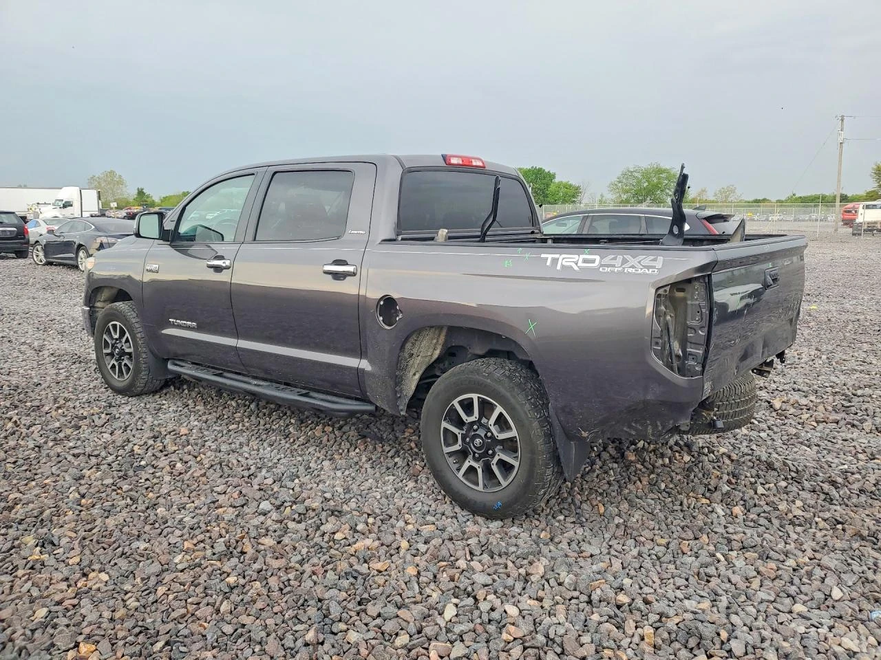 Toyota Tundra 5.7l Crewmax Limited, снимка 2 - Автомобили и джипове - 54731458
