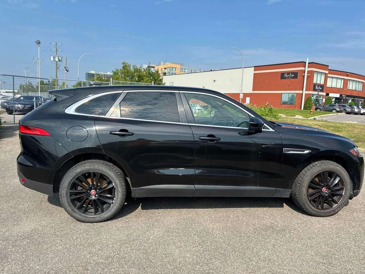Jaguar F-PACE * Prestige * АВТОКРЕДИТ БЕЗ ПЪРВОНАЧАЛНА ВНОСКА* , снимка 3 - Автомобили и джипове - 55334587