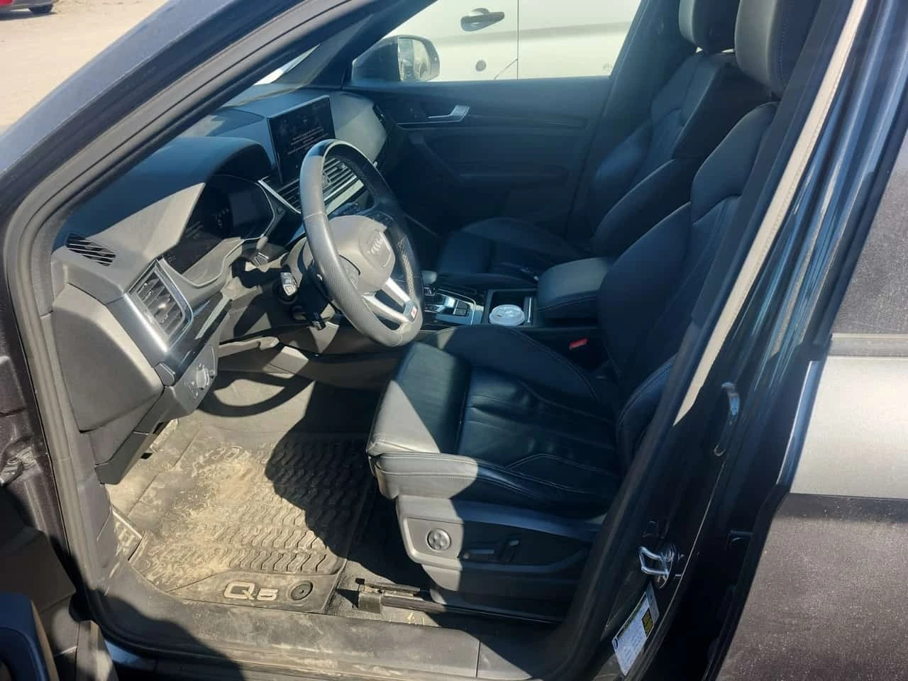Audi Q5 * PROGRESSIV * CARFAX * БЕЗ ПЪРВОНАЧАЛНА ВНОСКА, снимка 5 - Автомобили и джипове - 56273545