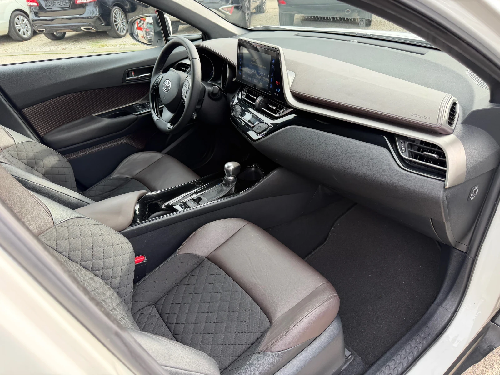 Toyota C-HR 1.8h 122�.� luxury  | Mobile.bg � ����������� 16