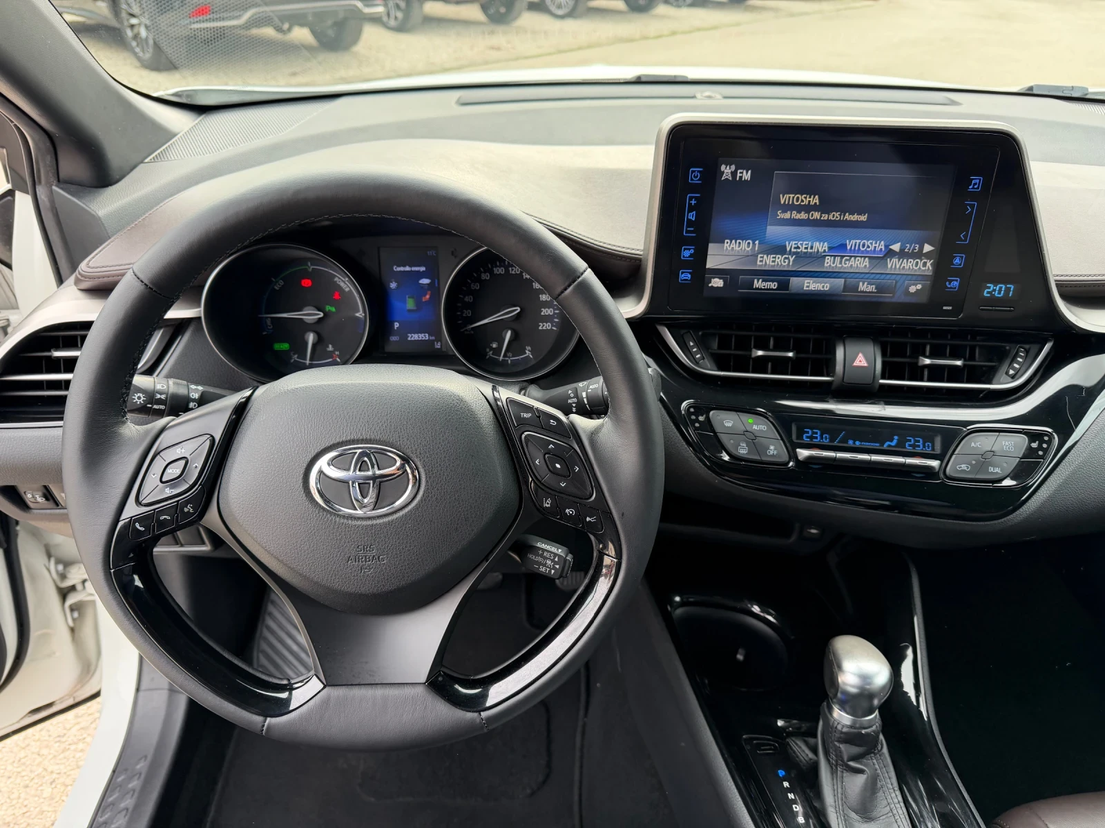 Toyota C-HR 1.8h 122�.� luxury  | Mobile.bg � ����������� 9