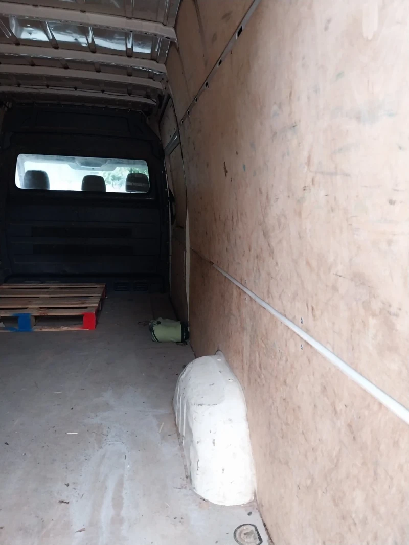 VW Crafter, снимка 10 - Бусове и автобуси - 51892302