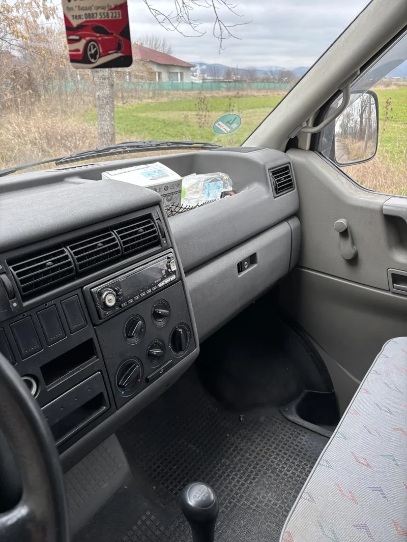 VW T4 2.5 TDi, снимка 2 - Бусове и автобуси - 52530447