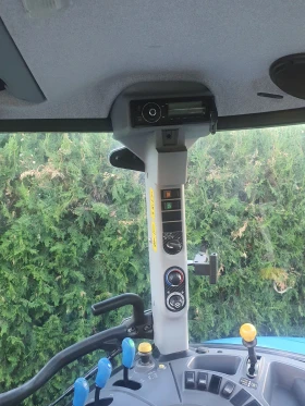 Трактор New Holland T5.95, снимка 2