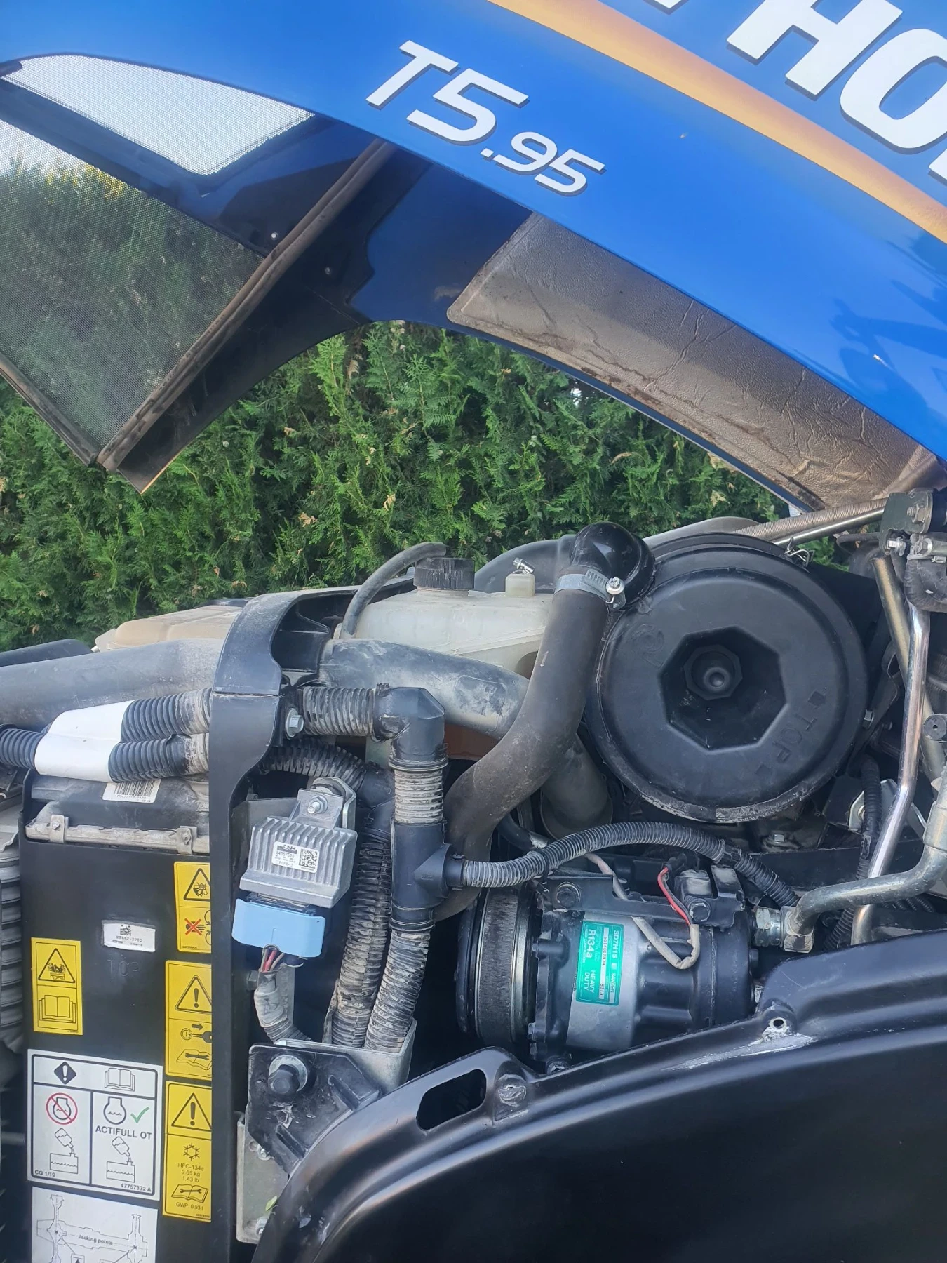 Трактор New Holland T5.95, снимка 14 - Селскостопанска техника - 56071942