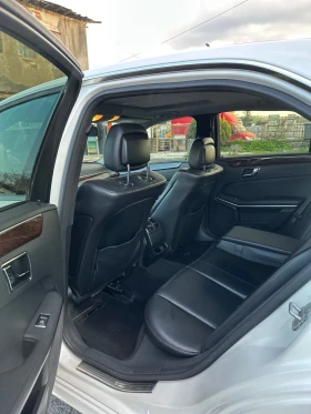 Mercedes-Benz E 220, снимка 8