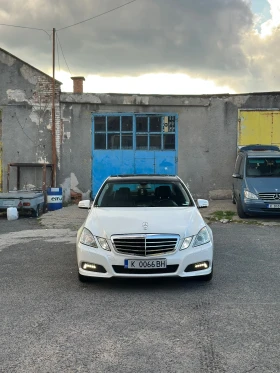 Mercedes-Benz E 220, снимка 3