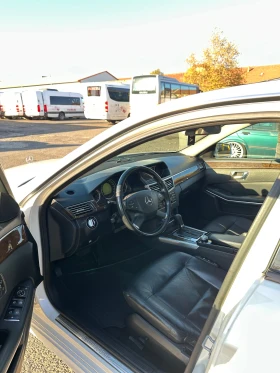 Mercedes-Benz E 220, снимка 6