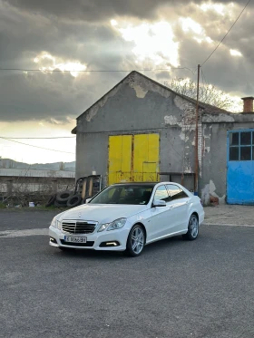 Mercedes-Benz E 220, снимка 1