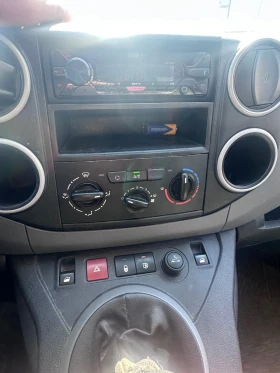 Peugeot Partner 1.6 Hdi Дълга База, снимка 7