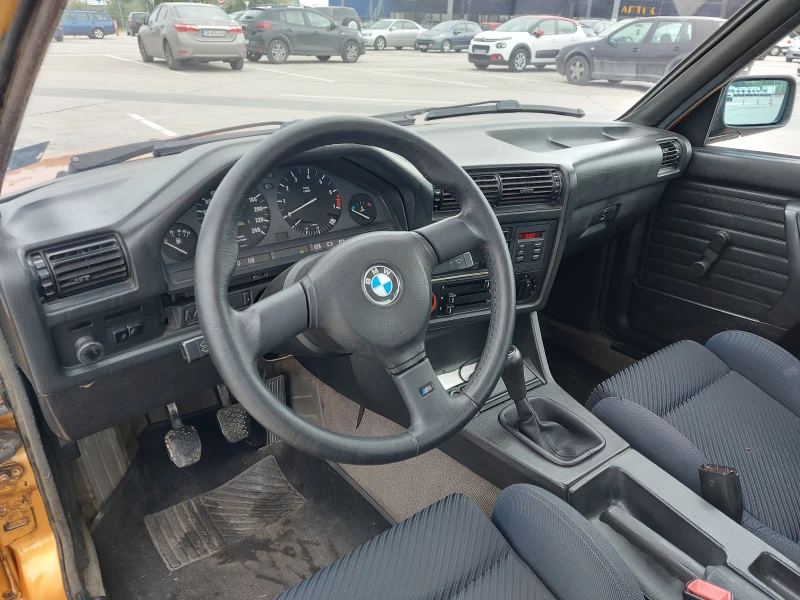 BMW 318 1.8is, снимка 12 - Автомобили и джипове - 47296609