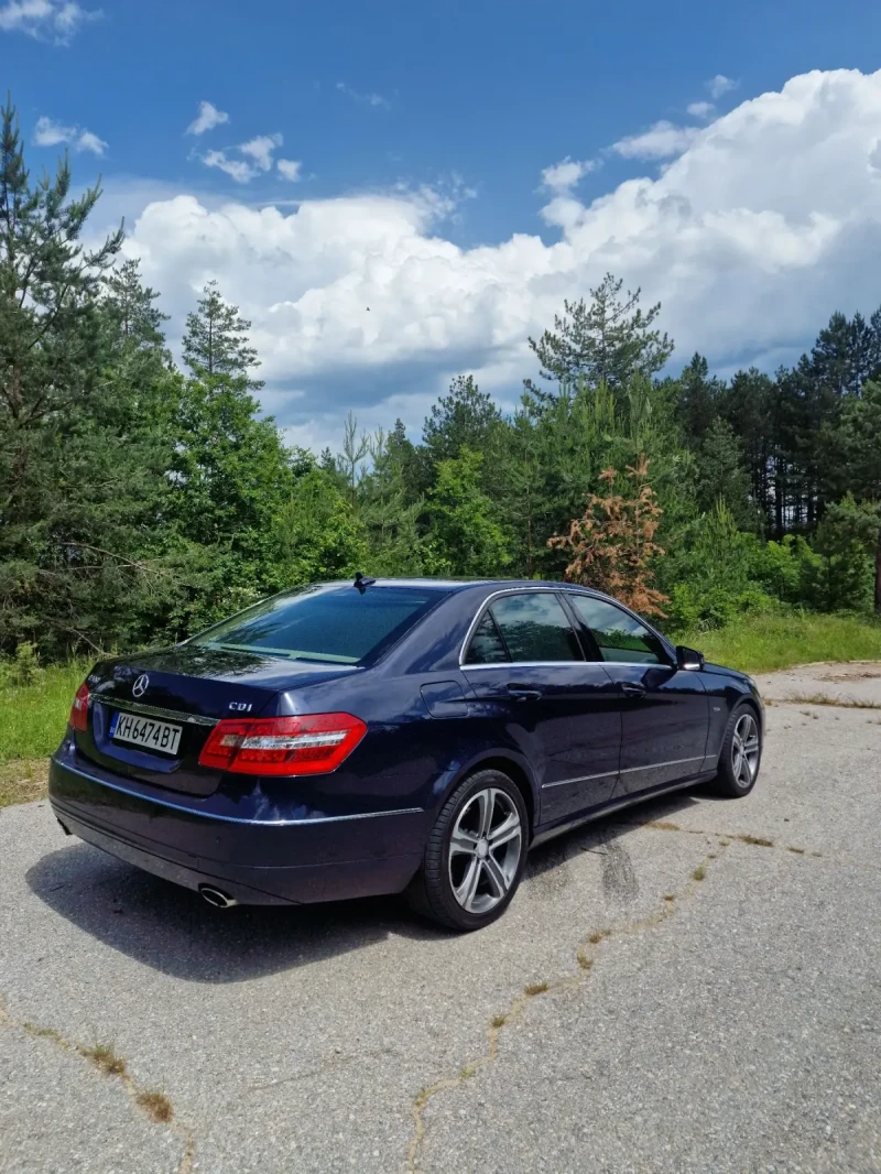 Mercedes-Benz E 300, снимка 3 - Автомобили и джипове - 47870110