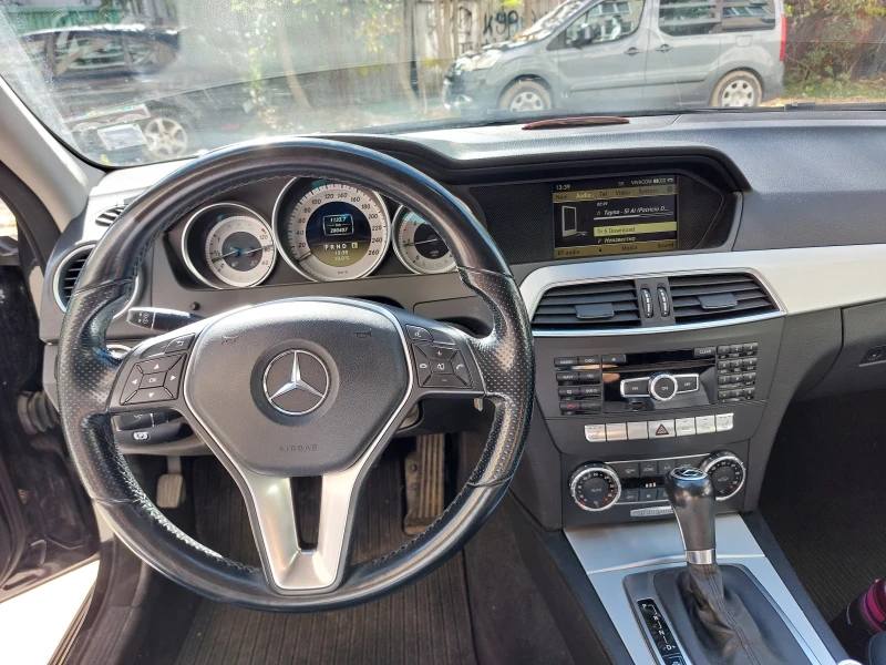 Mercedes-Benz C 200, снимка 8 - Автомобили и джипове - 52012193