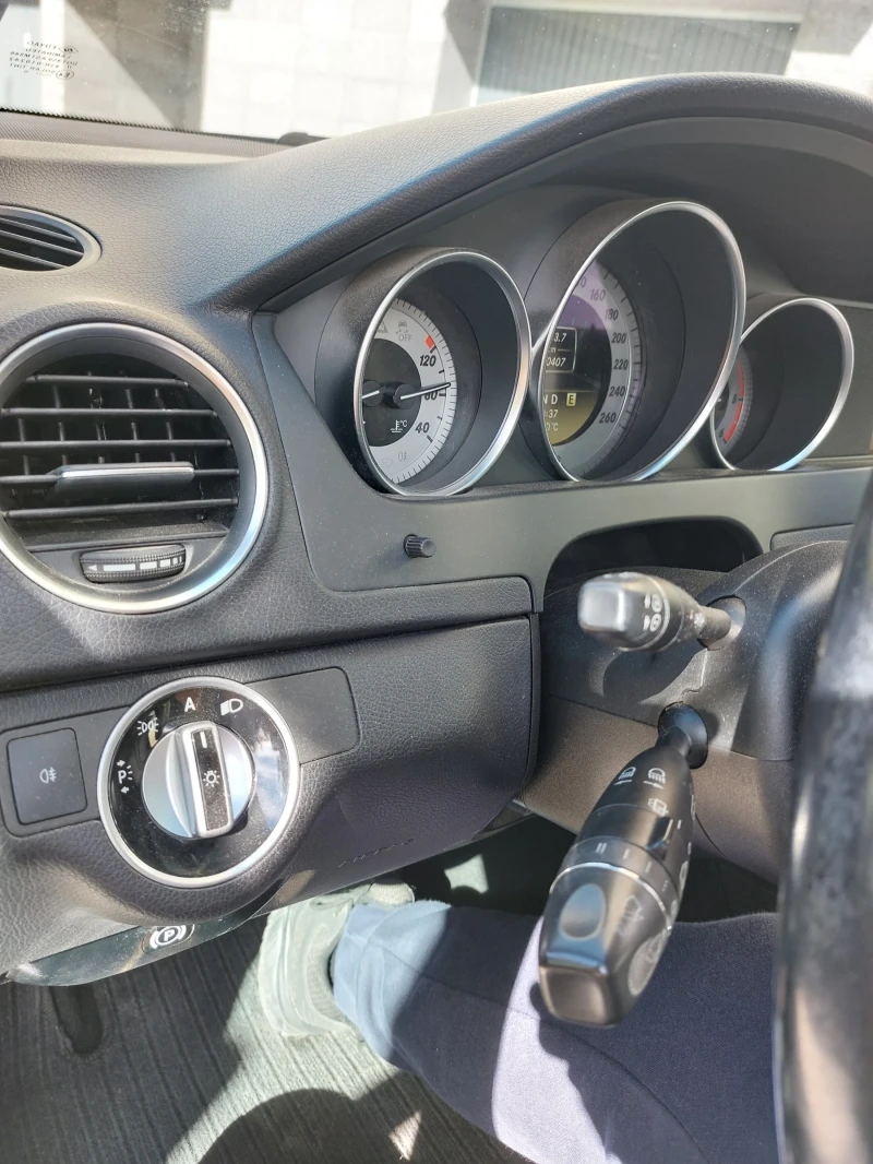 Mercedes-Benz C 200, снимка 9 - Автомобили и джипове - 52012193