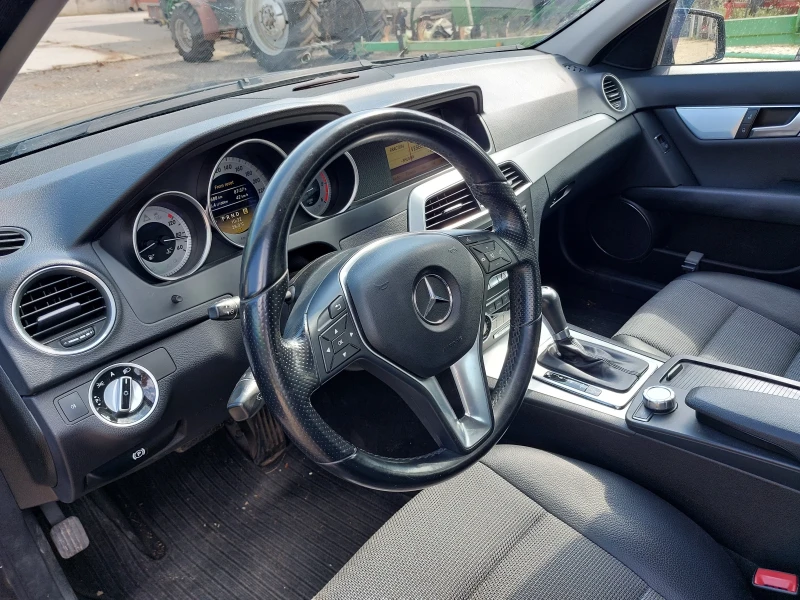 Mercedes-Benz C 200, снимка 7 - Автомобили и джипове - 49581544