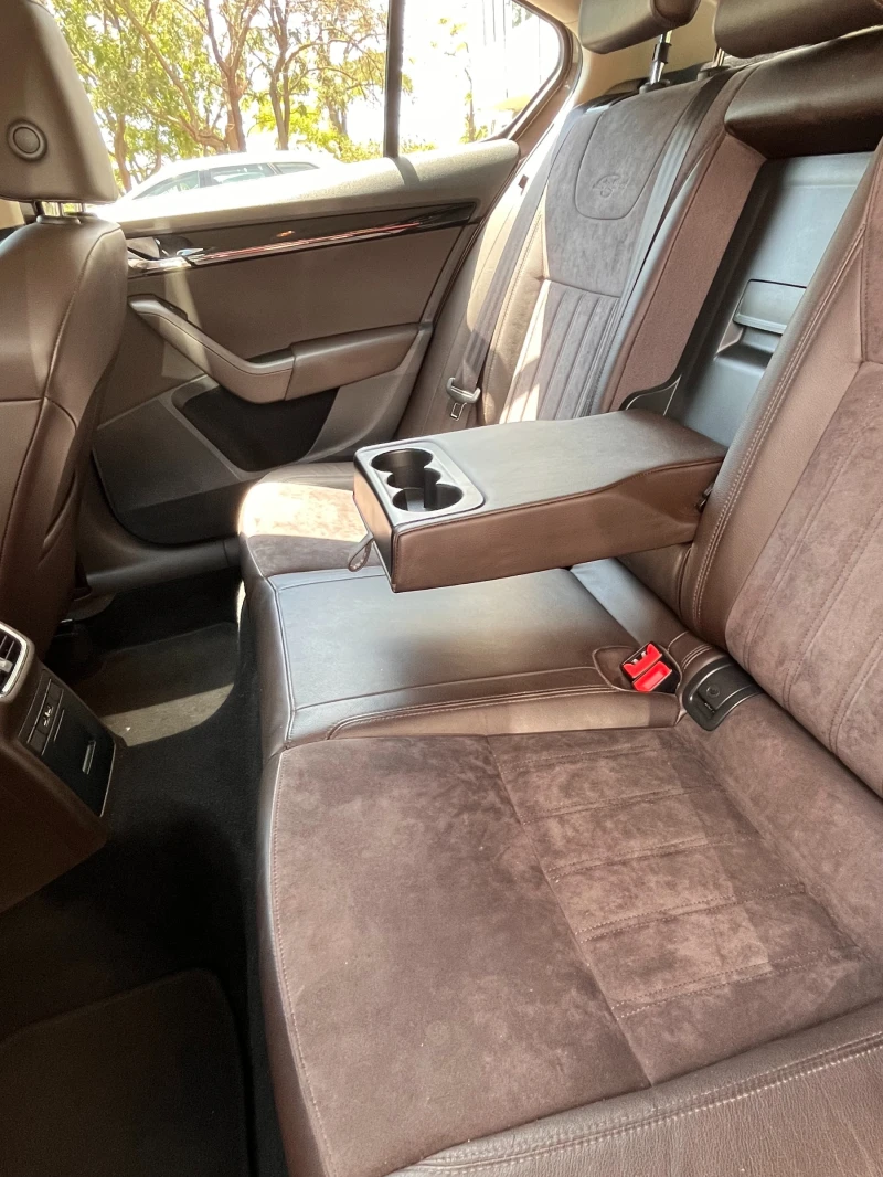 Skoda Octavia 1, 5 TSI ACT DSG Laurin&Klement, снимка 16 - Автомобили и джипове - 52149211