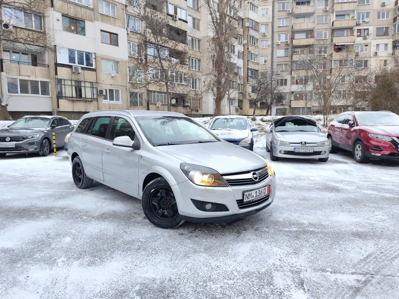 Opel Astra 1.9 CDTI  Facelift!!* КЛИМАТРОНИК* !ТОП!, снимка 8 - Автомобили и джипове - 53065352