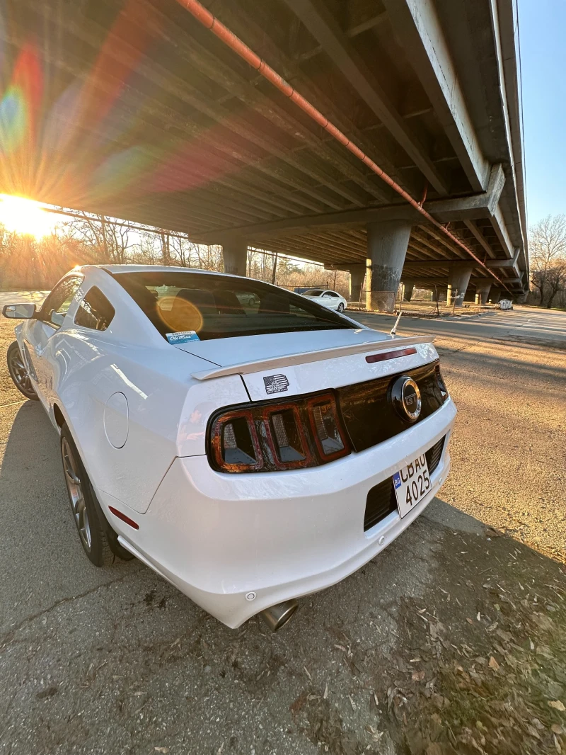 Ford Mustang Ford Mustang GT 5.0 V8 | Ръчна | 2014, снимка 7 - Автомобили и джипове - 52790391