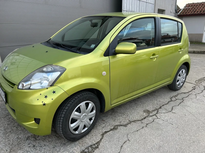Daihatsu Sirion, снимка 2 - Автомобили и джипове - 53011128