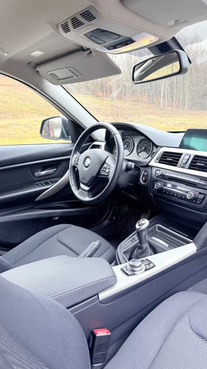 BMW 320 Като Нова!, снимка 14 - Автомобили и джипове - 53301168