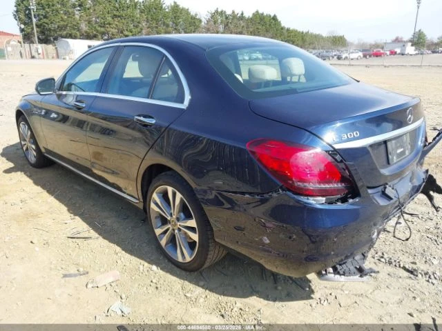 Mercedes-Benz C 300 4MATIC | Цена до България, снимка 4 - Автомобили и джипове - 54221593