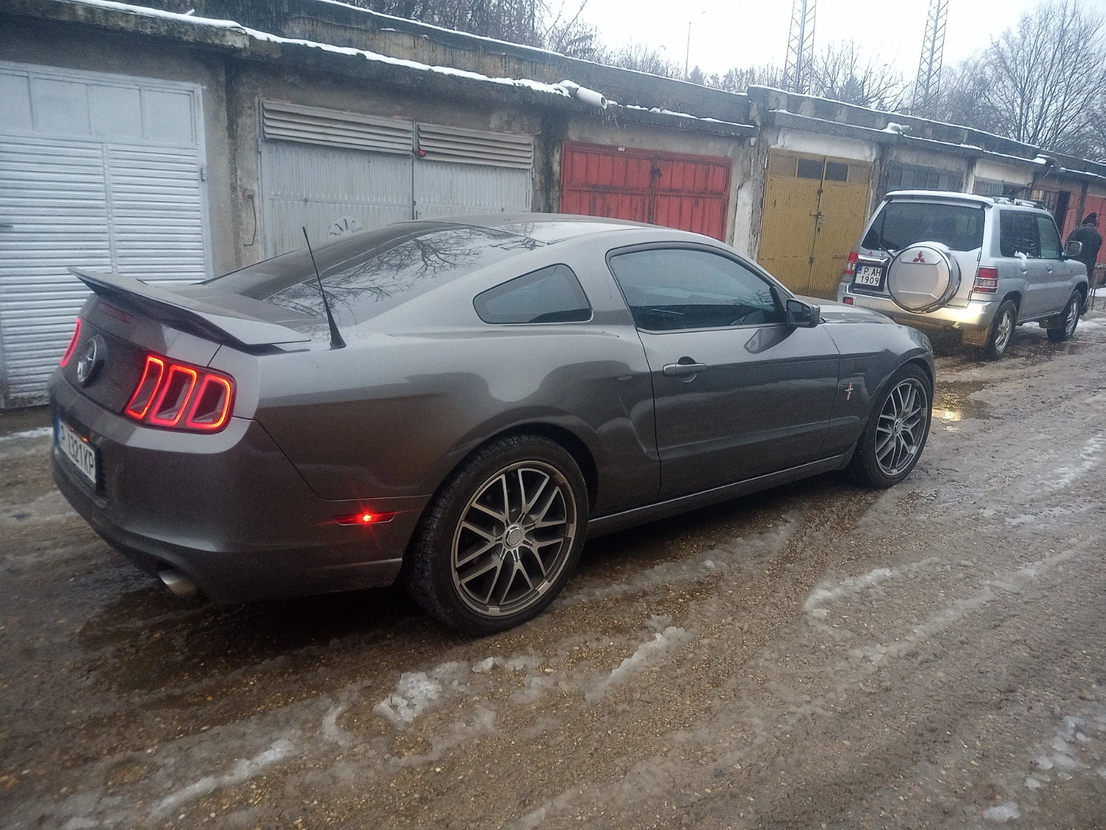 Ford Mustang 3.7 - изображение 3