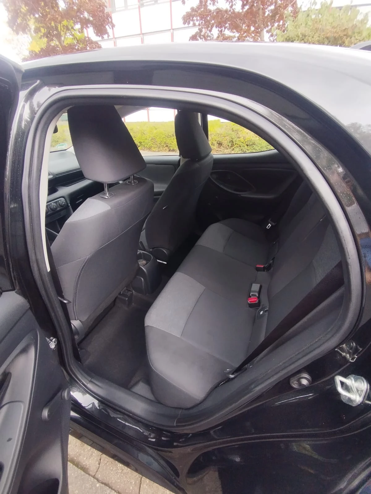 Toyota Yaris  - изображение 9