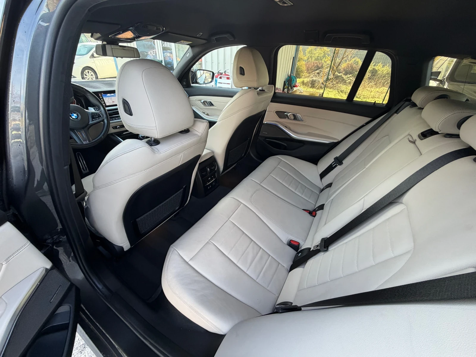 BMW 320 xDrive M-Paket  | Mobile.bg   11