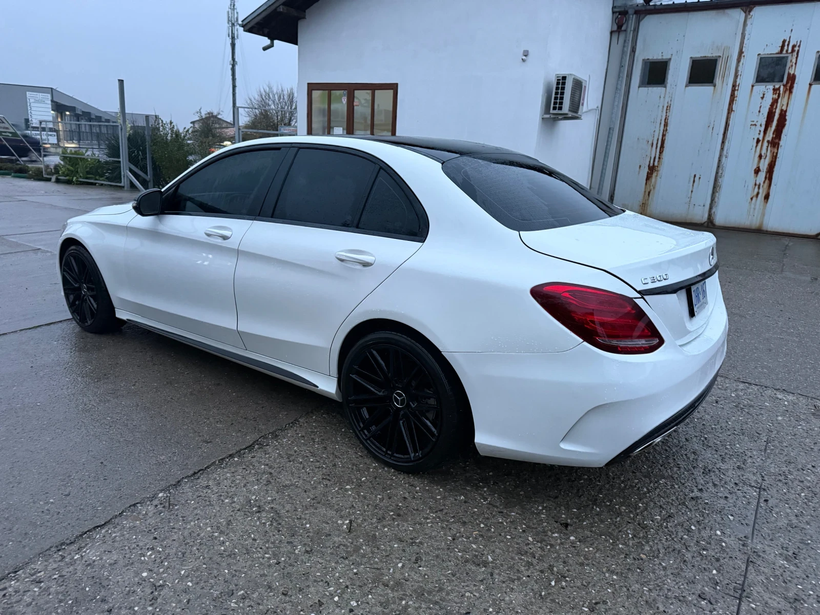 Mercedes-Benz C 300 AMG 4 MATIC - изображение 6