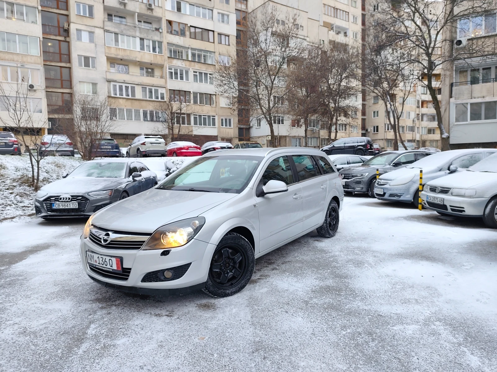 Opel Astra 1.9 CDTI  Facelift!!* КЛИМАТРОНИК* !ТОП! - изображение 2