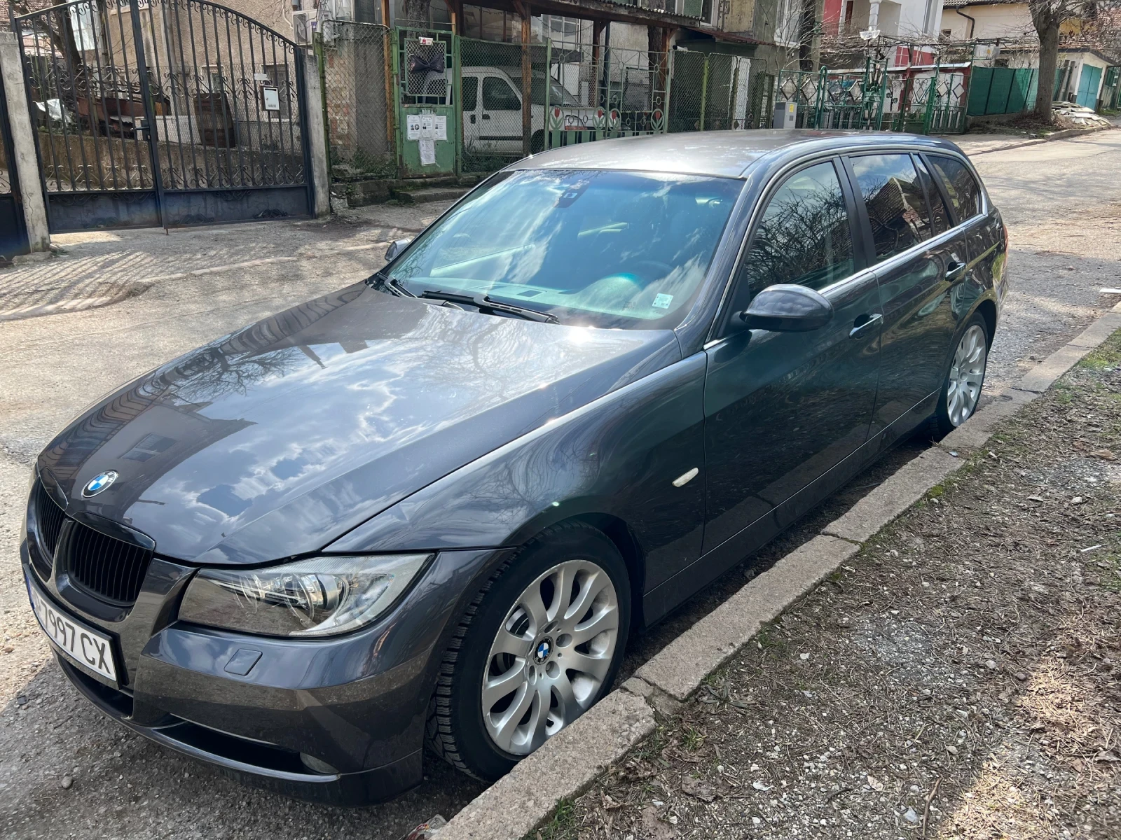 BMW 330 xd, снимка 2 - Автомобили и джипове - 53749991